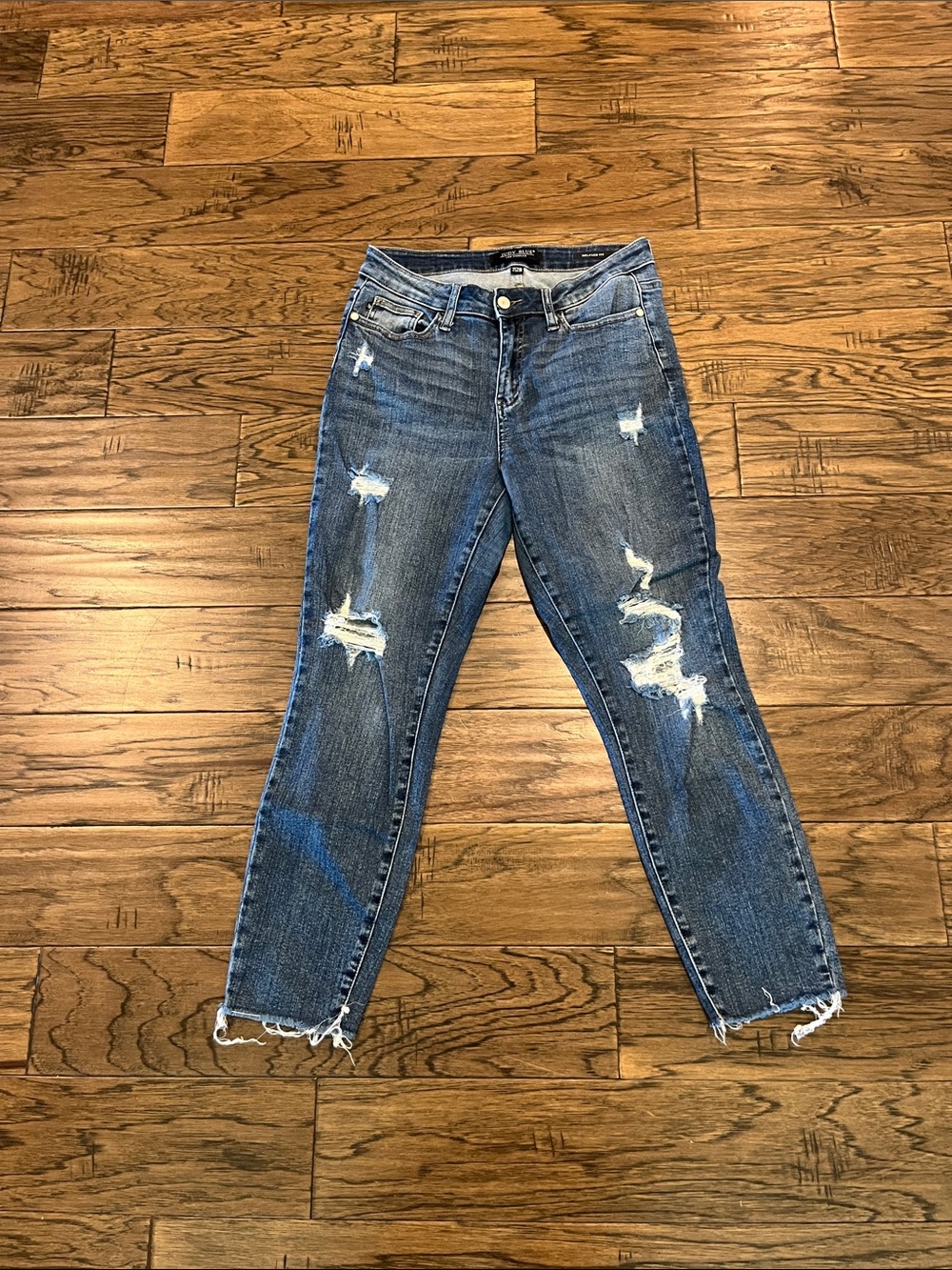 Judy Blue Relaxed Fit High Rise Crop Size 7/28
